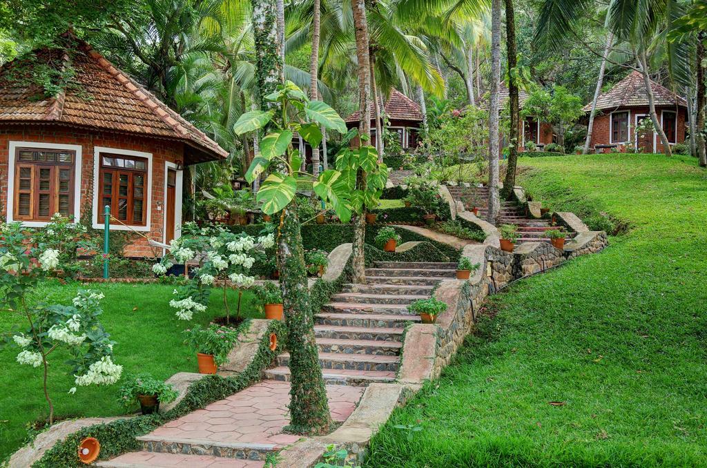 Soma Manaltheeram Ayurveda Beachvillage Kovalam Zewnętrze zdjęcie